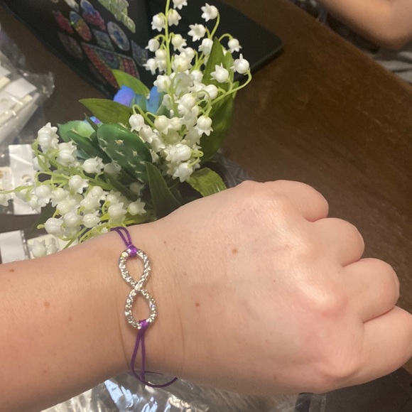 Bracelet - Picture 1 of 2